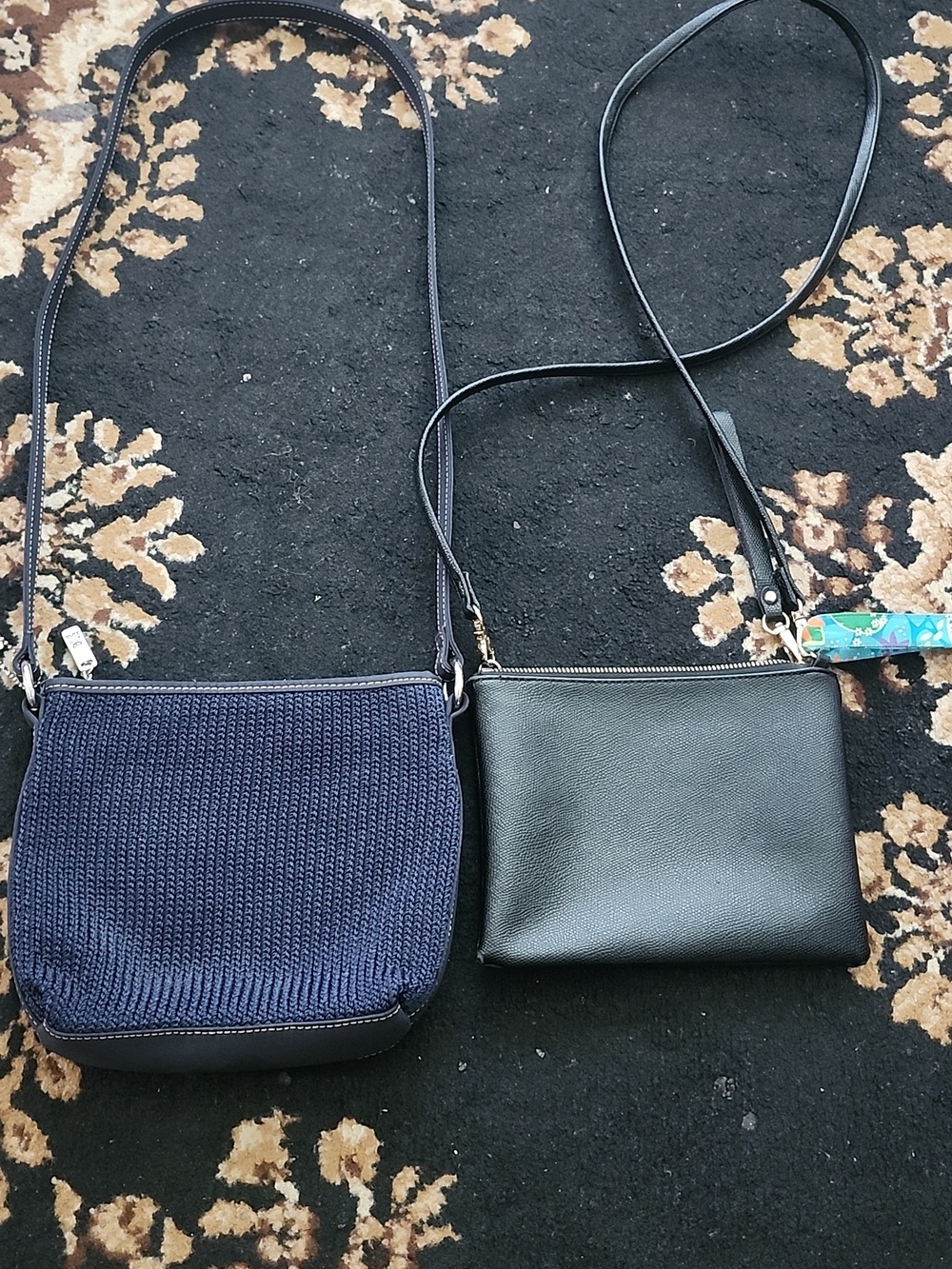 BUNDLE! Compact classic Nvy & Blk Crossbody Bags– Stylish Everyday Shoulder Bags - Picture 7 of 7